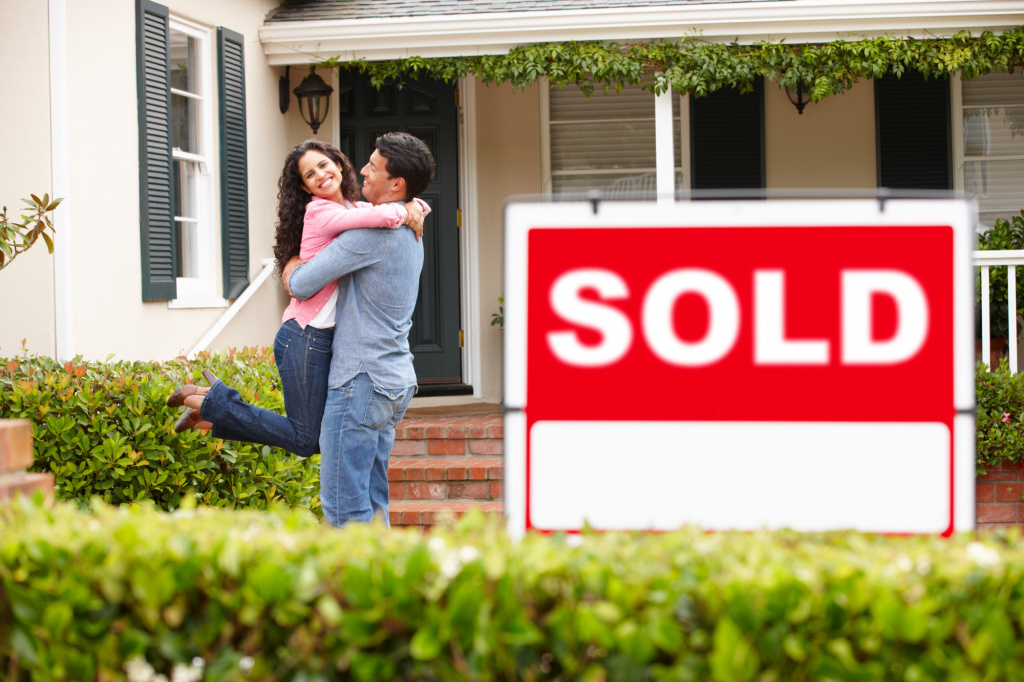 An Introductory Guide to Buying Your First Home