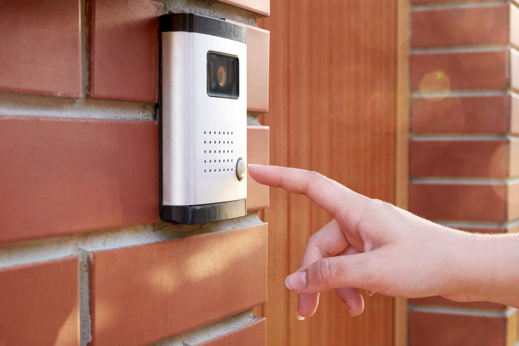 Ding Dong?: Your Guide to the Different Types of Doorbell Sounds