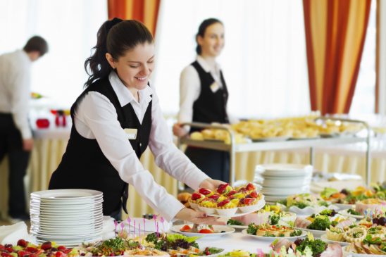 How Much Does a Wedding Caterer Cost on Average?